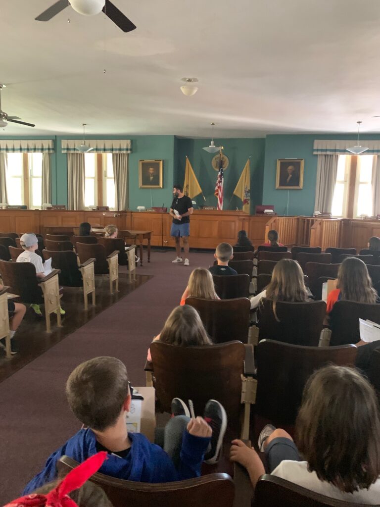 2nd Graders Take Walking Tour of Rutherford - Lincoln School